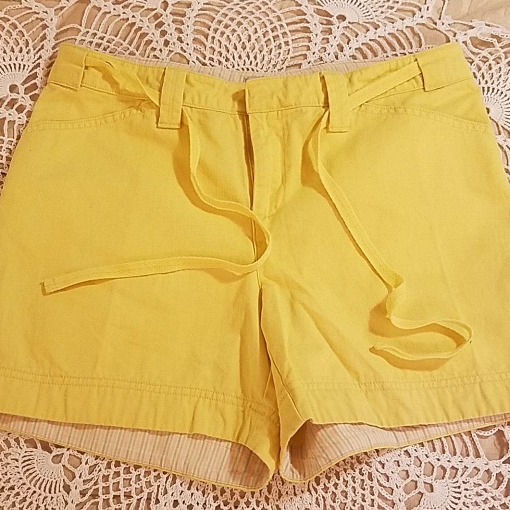 Yellow cotton shorts